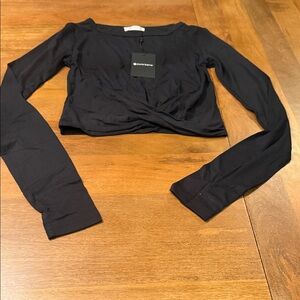 Pure Barre  Black Long-Sleeve Twist-Front Crop Top